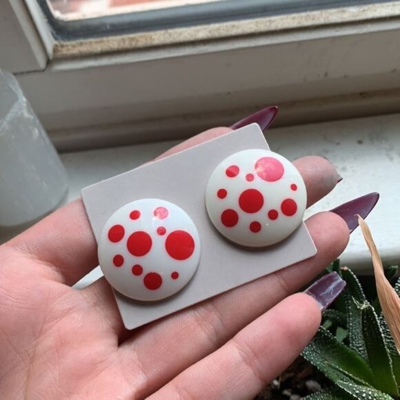 Vintage‎ Avon Polka Dots Earrings Pierced Red And White Plastic 1987 - Picture 4 of 4